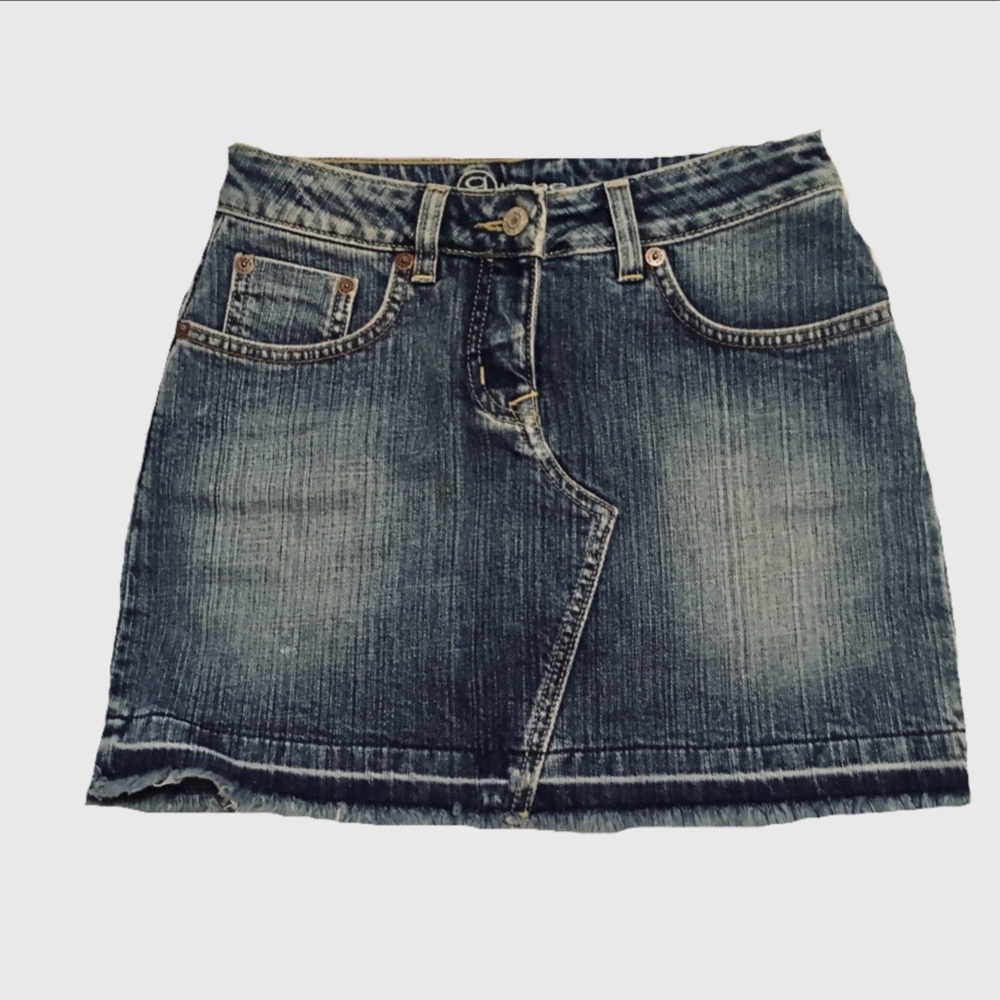 Bebe Stone Wash Raw Hem Skirt